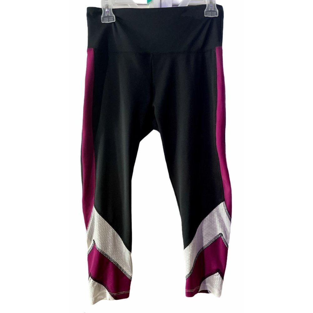 Bally Total Fitness Capri Cropped Leggings